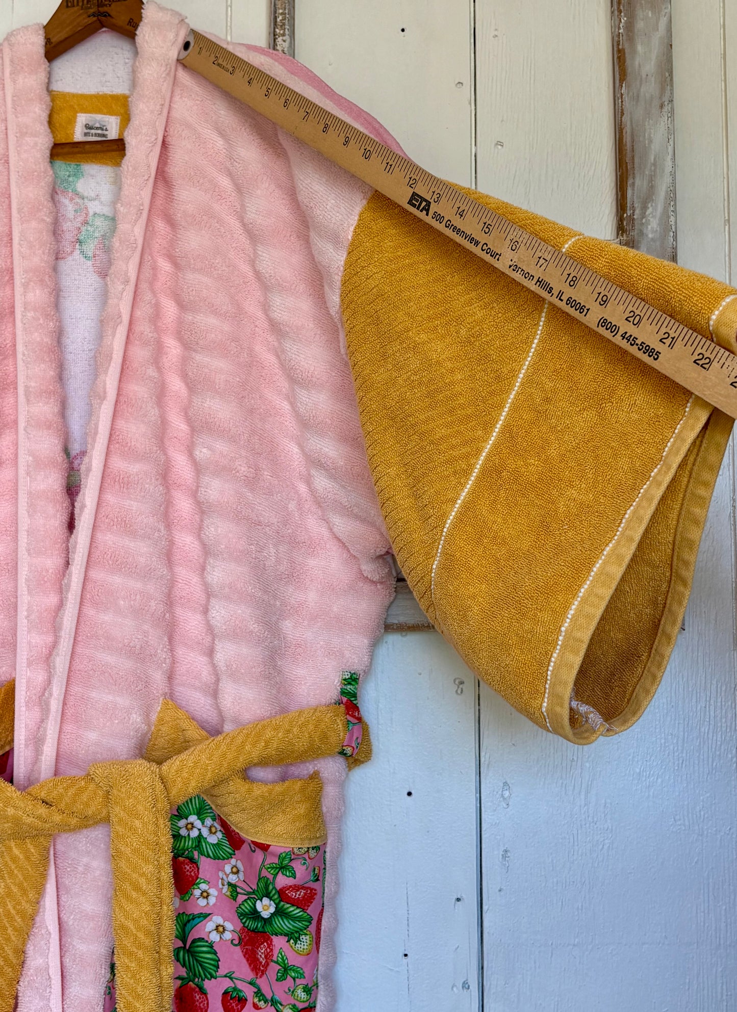 Towel Robe - Strawberry Shortcake -Oversized