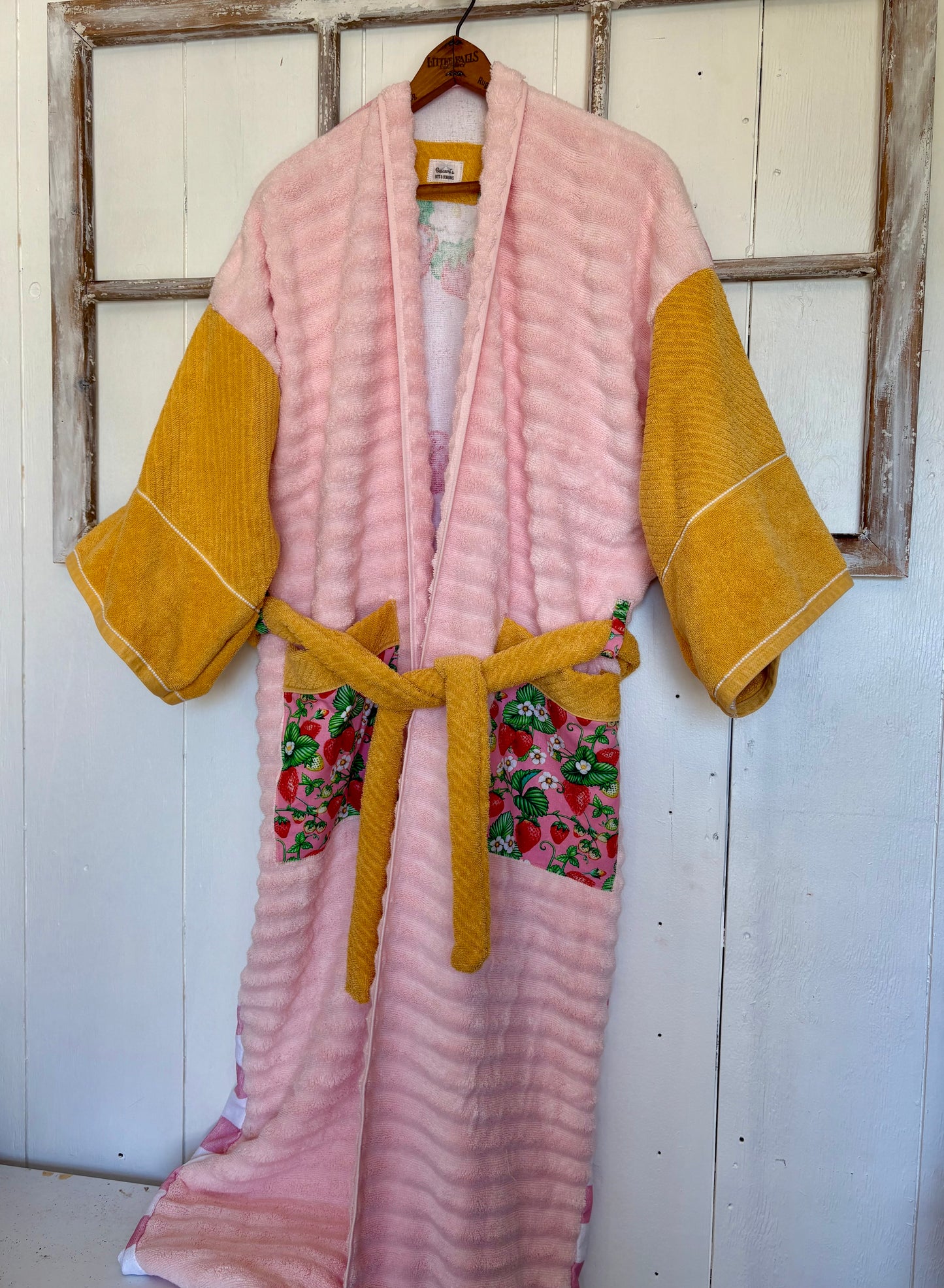 Towel Robe - Strawberry Shortcake -Oversized